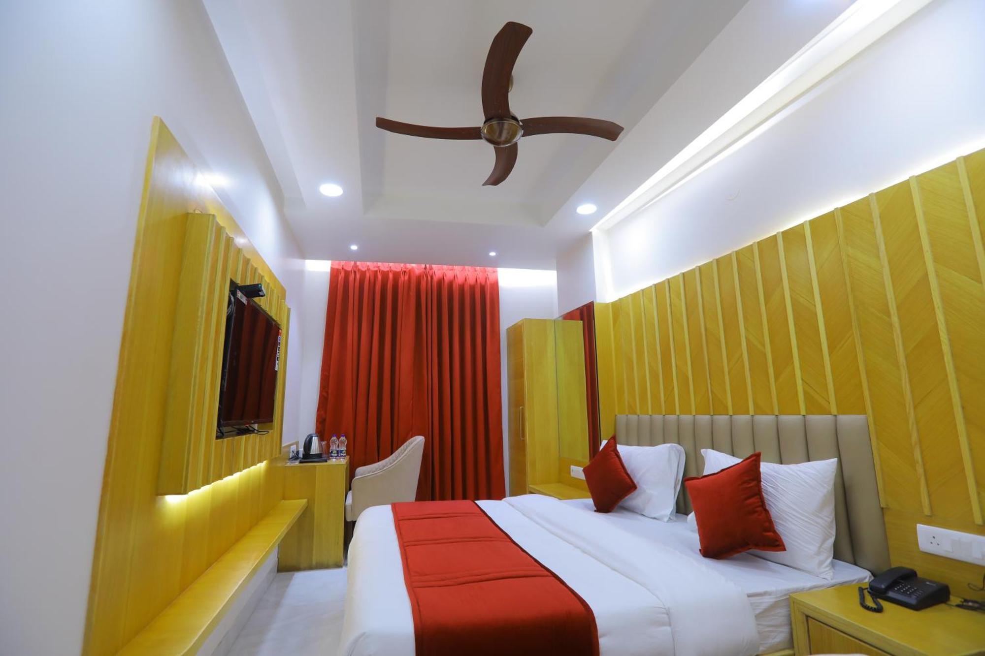 Hotel Glitz - Walk In From New Delhi Railway Station Exterior photo