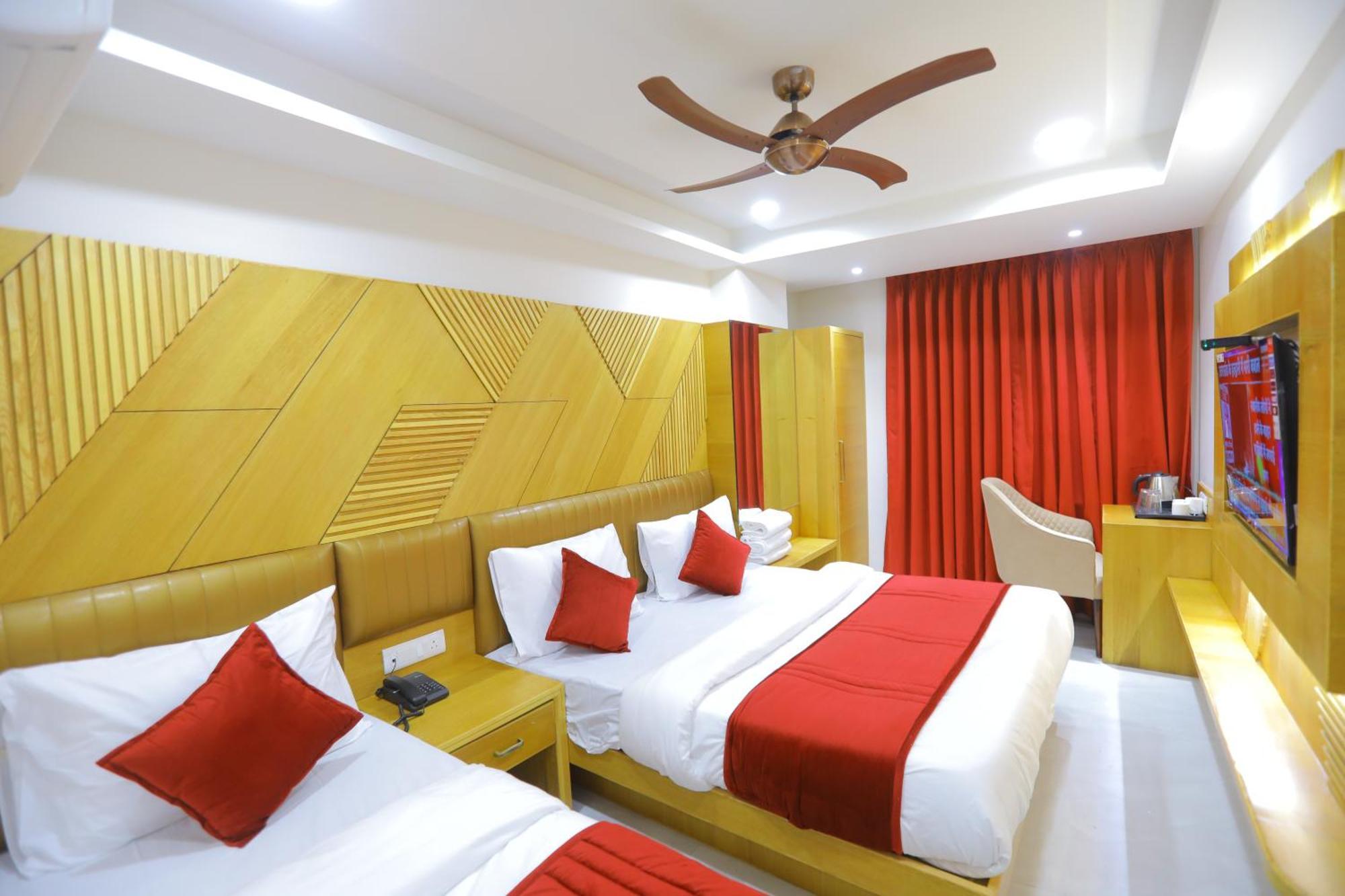 Hotel Glitz - Walk In From New Delhi Railway Station Exterior photo