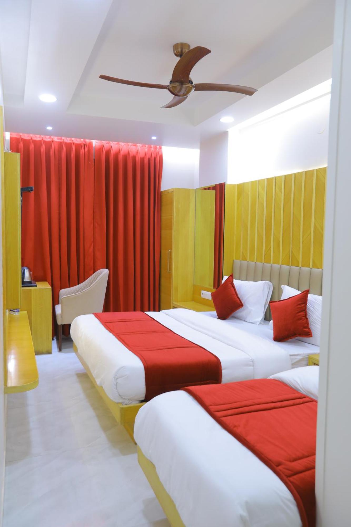 Hotel Glitz - Walk In From New Delhi Railway Station Exterior photo