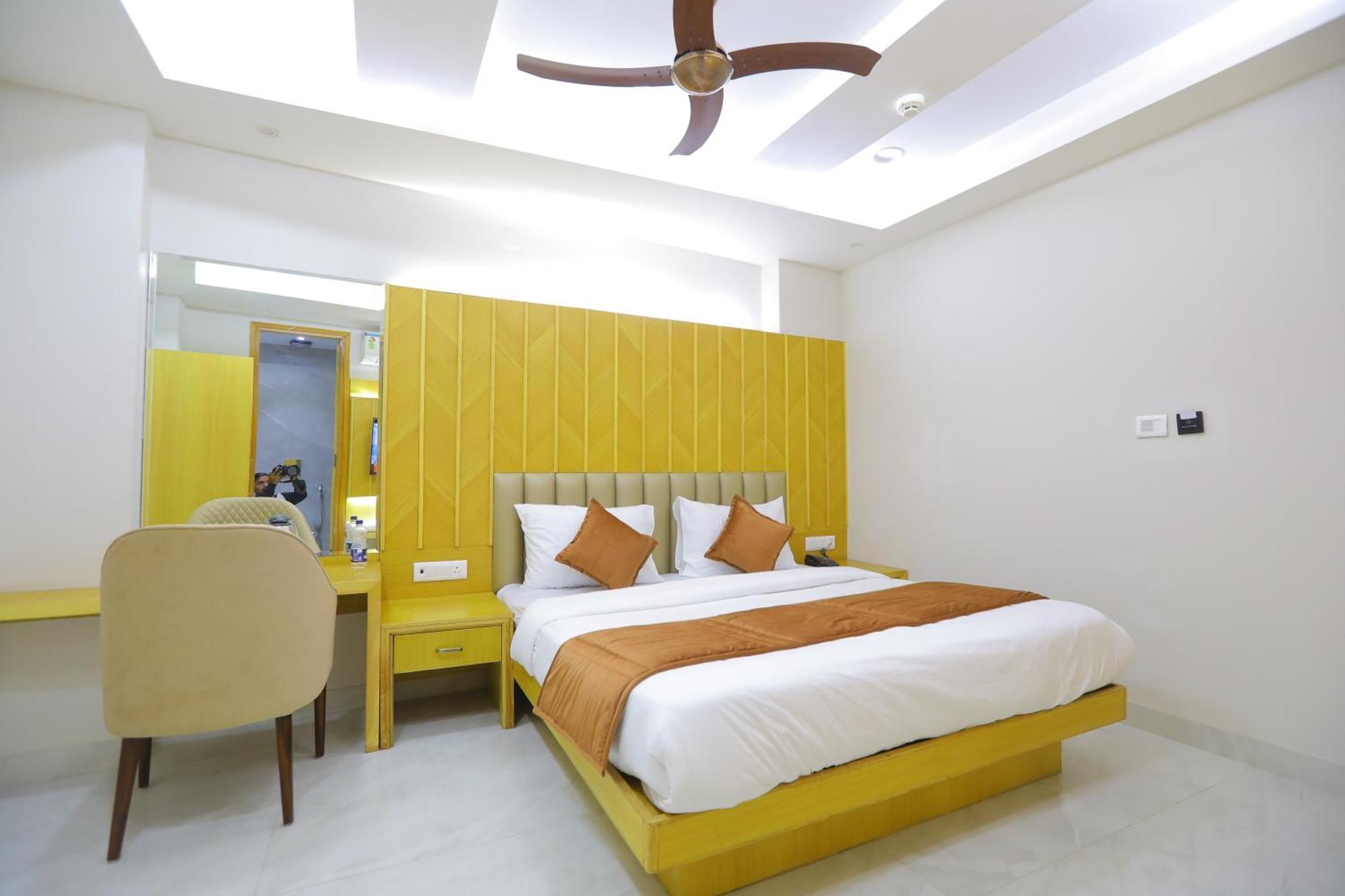 Hotel Glitz - Walk In From New Delhi Railway Station Exterior photo